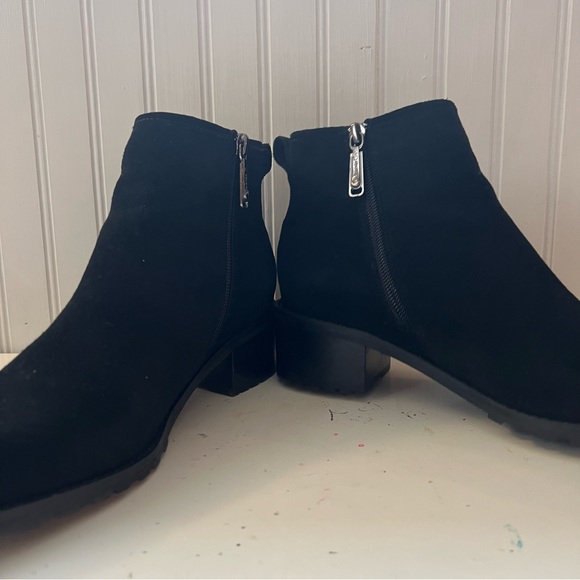 BLONDO Suede Booties - Picture 10 of 16